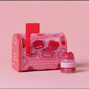 Strawberry Macaron Valentine’s Day Lip Care Set